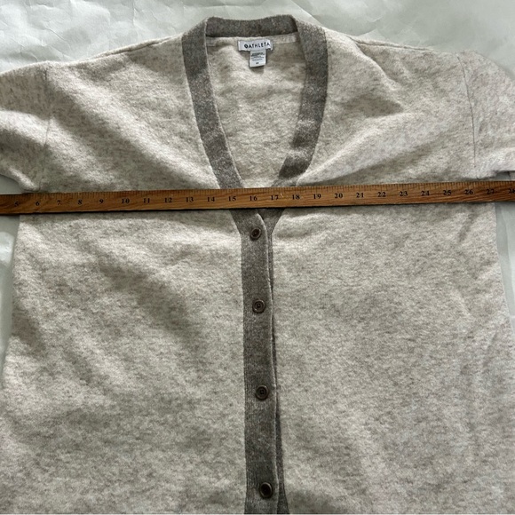 Athleta Womens Merino Wool Blend Cardigan Westlake XL Ivory Gray Grandpa Core - Picture 6 of 6